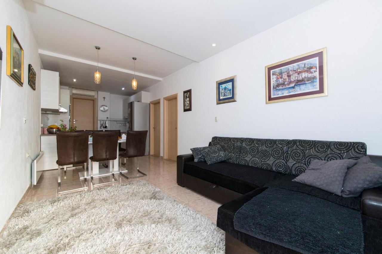 Apartman Luka Vila Vesa Promajna With Jacuzzi & Garden Appartement Buitenkant foto