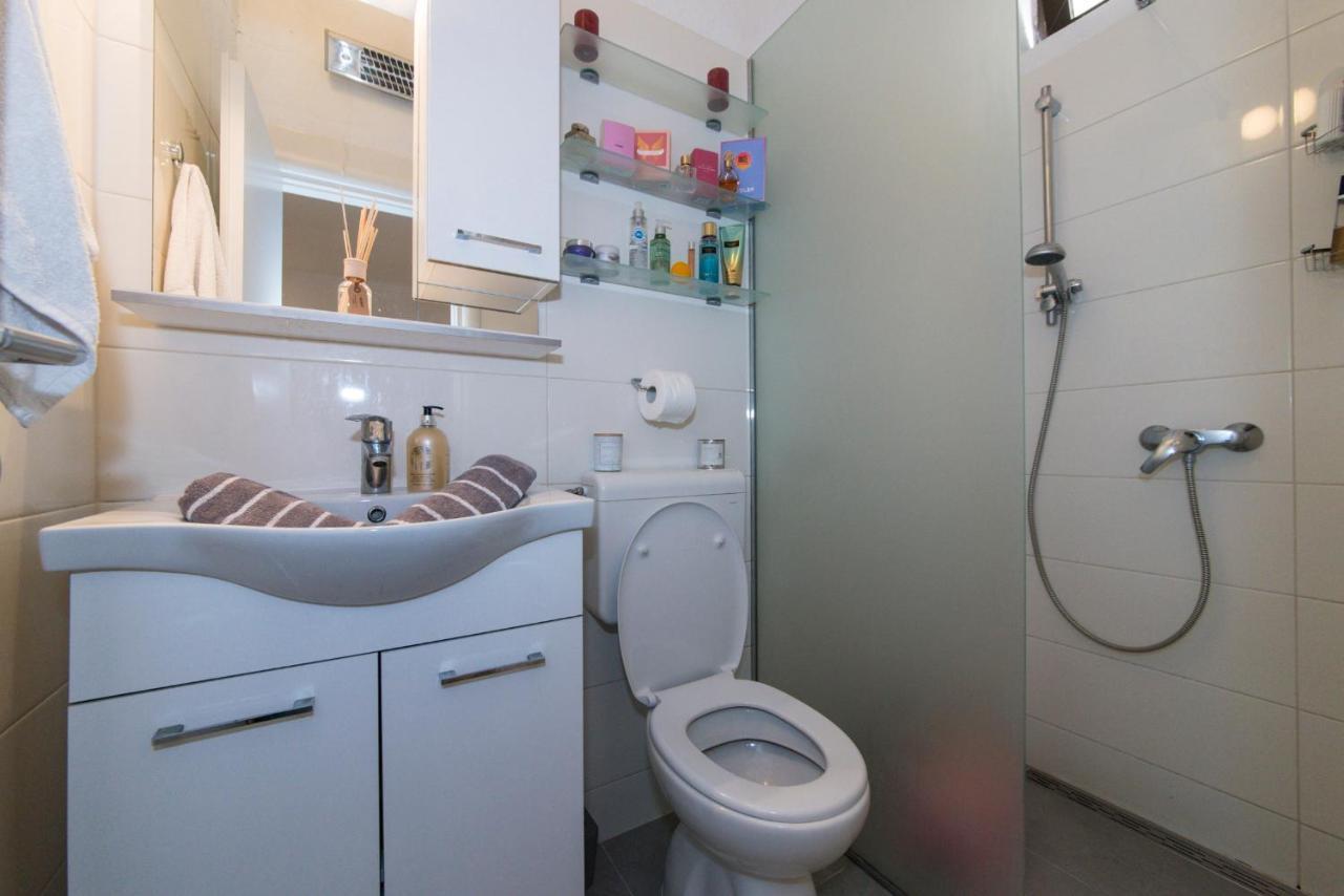 Apartman Luka Vila Vesa Promajna With Jacuzzi & Garden Appartement Buitenkant foto